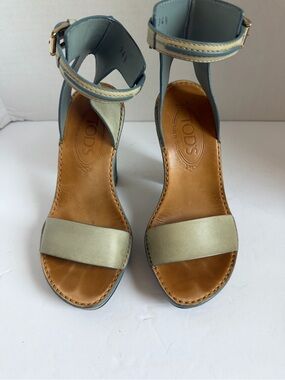 TOD'S Two-Tone Light Blue and Cream Leather Ankle-Strap Heels